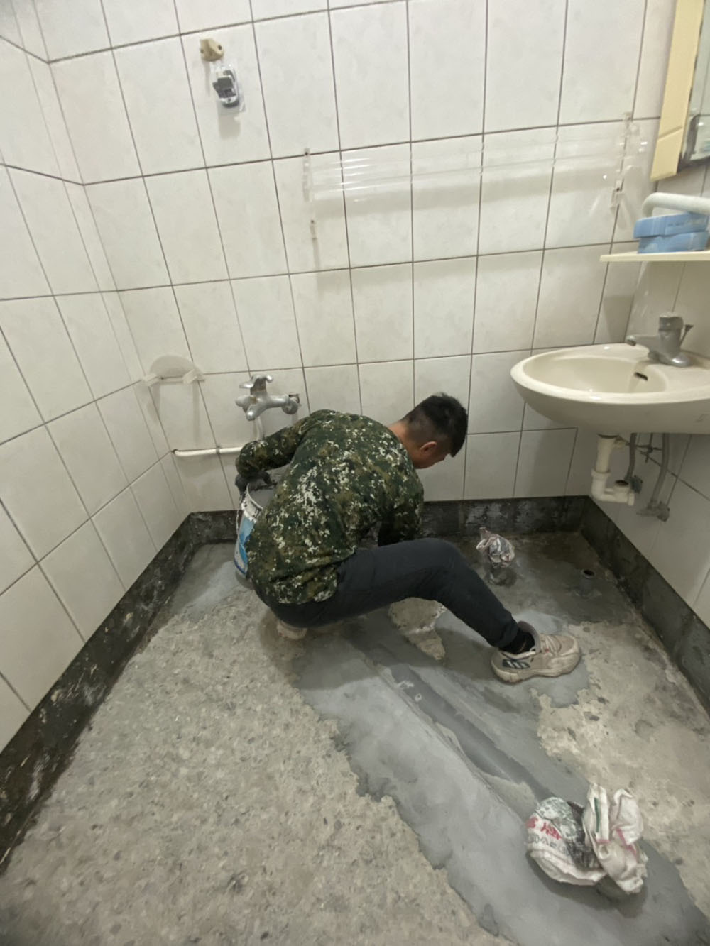雲林廁所防水及磁磚工程